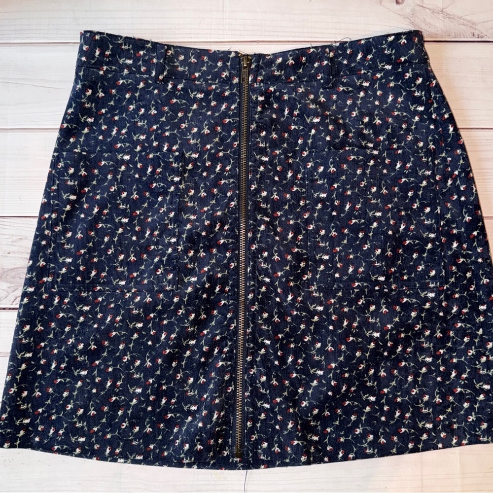 Chance Navy Floral Corduroy Mini Skirt – Size Large 🌸 Cute Spring Casual